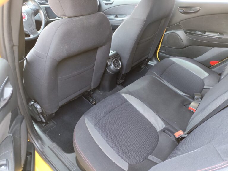 04bc3c79-186b-42ca-9be1-c05bf5c60971