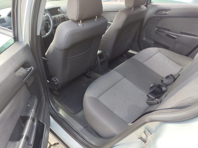 52c57b35-1438-48f4-a790-6b06407ab112